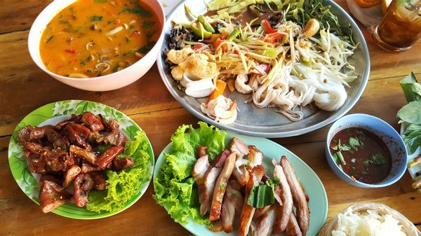 Comment découvrir les traditions culinaires en Thaïlande sans guide ?